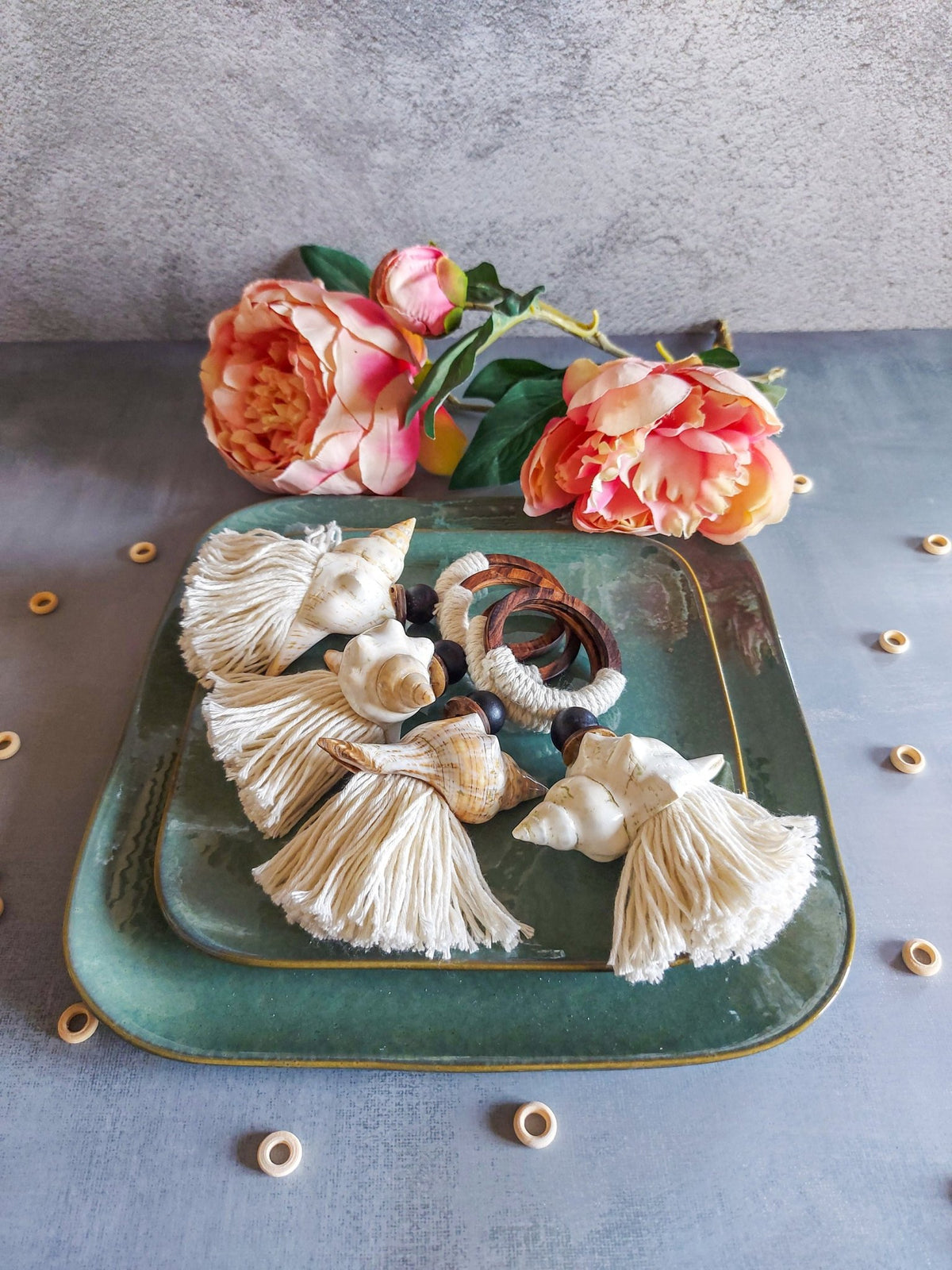 Coastal Napkin Rings with Shell, Wooden Ring and Cotton Tassel - Set of 4 - Zapurah - Home Decor - www.zapurah.com