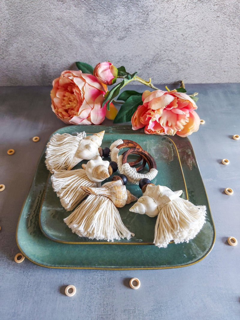 Coastal Napkin Rings with Shell, Wooden Ring and Cotton Tassel - Set of 4 - Zapurah - Home Decor - www.zapurah.com